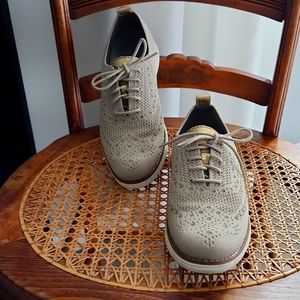 COLE HAAN Like new, worn once, Original Grand Stitchlite Wingtip Oxford